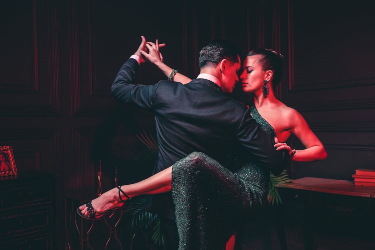 coppia che balla il tango